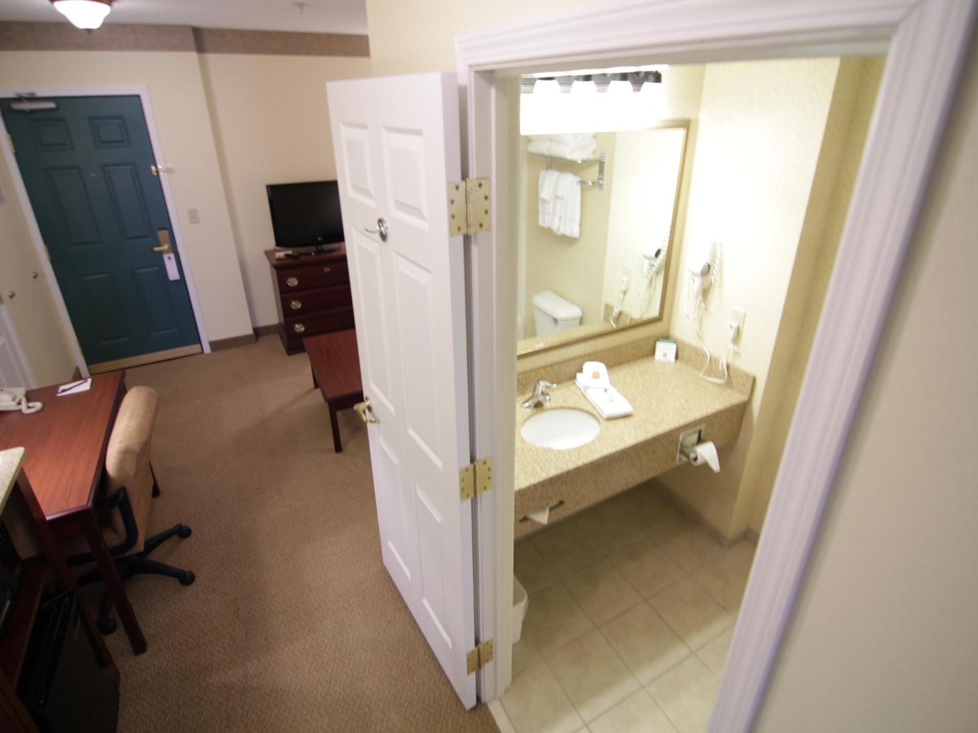 Town & Country Inn And Suites Quincy Extérieur photo