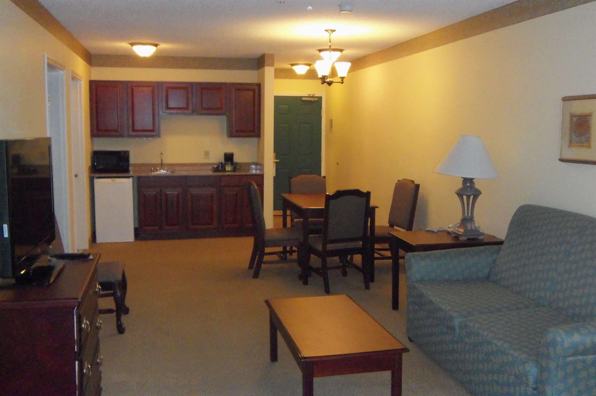 Town & Country Inn And Suites Quincy Extérieur photo